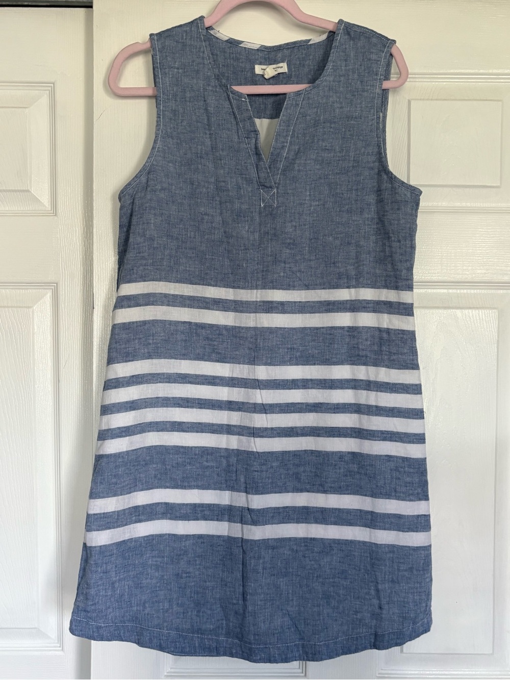 beachlunchlounge Blue and White Sleeveless Shift Dress